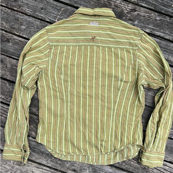 Columbia Button Up - Picture 3 of 3